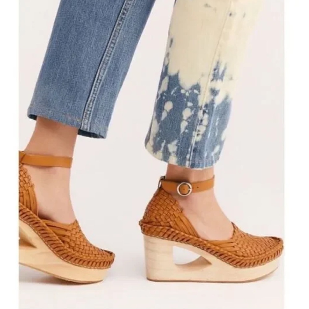 Free People Teagan Huarache Wooden Clog Wedge Tan Brown Natural EU 37